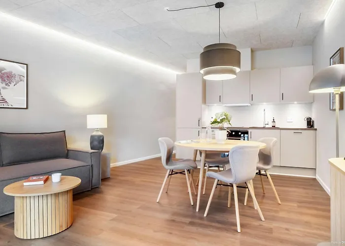 Midtown Nest *