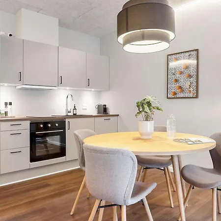 Apartment Midtown Nest *